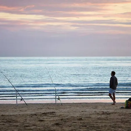 500 M De La Plage, 2 Adultes 2 Enfants 아파트