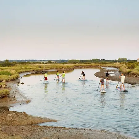 500 M De La Plage, 2 Adultes 2 Enfants *